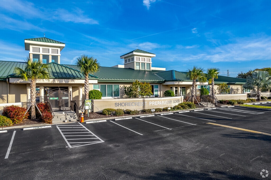 Shorecrest preparatory private school welcomes you.