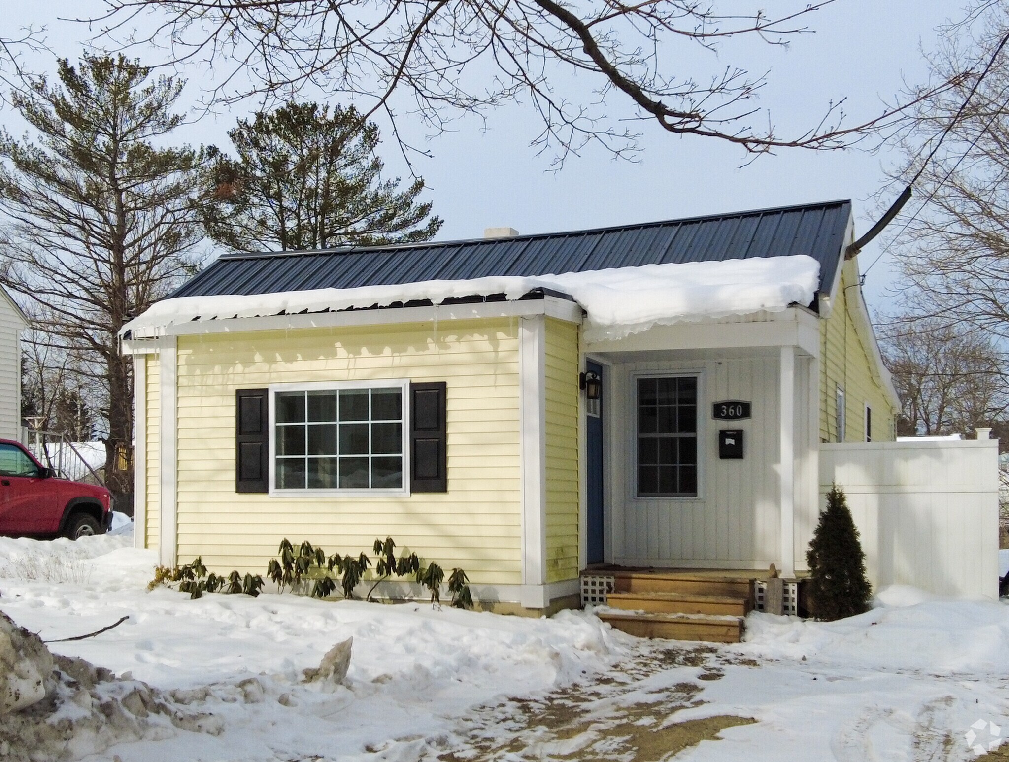 Frenchtown home styles from this minimal traditional house to older Victorians.