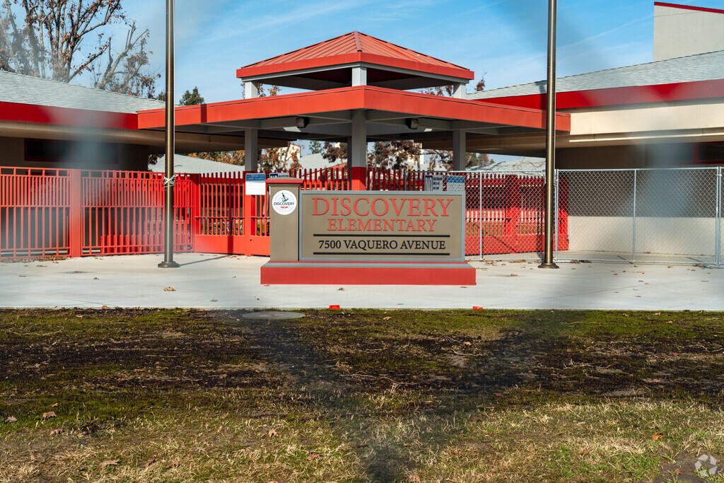 The sign at Discovery Elementary welcomes students and staff as they enter the school grounds.