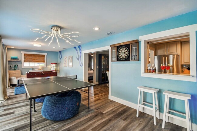 512 Wayfarer Dr unit ID1244468P, Tarpon Springs, FL 34689 - photo 4