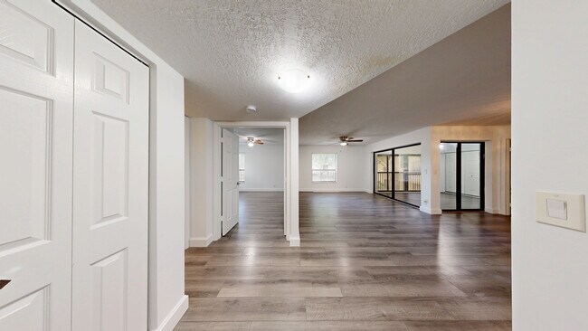 3767 Cocoplum Cir unit 3572, Coconut Creek, FL 33063 - photo 2