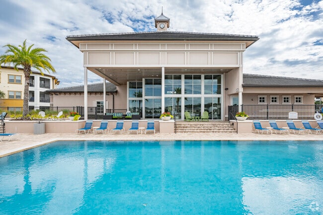 Sanctuary of West Port in Coraci is an apartment option with lots of amenities.