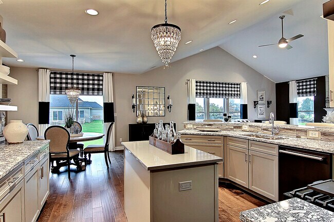 5652 Burr Ridge Cir, Crown Point, IN 46307 - photo 6