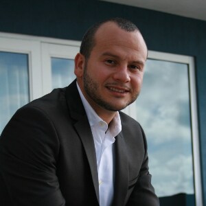 Agent Photo