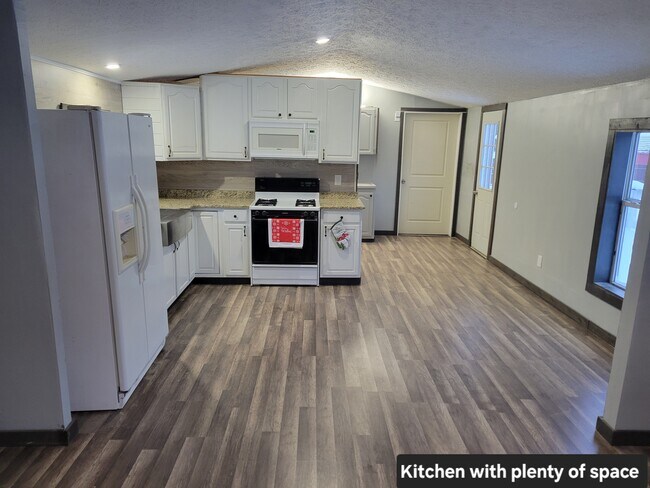 W6764 Rural Estate, Necedah, WI 54646 - photo 4