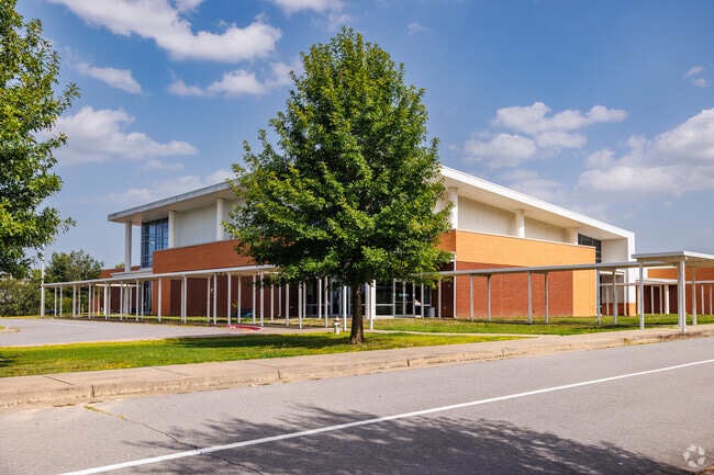 Students at Sylvan Hills Junior High attend 9th grade.