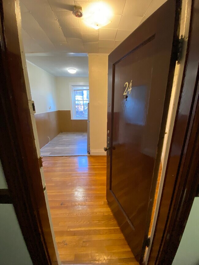 126 Warren St unit 24, Boston, MA 02119 - photo 3