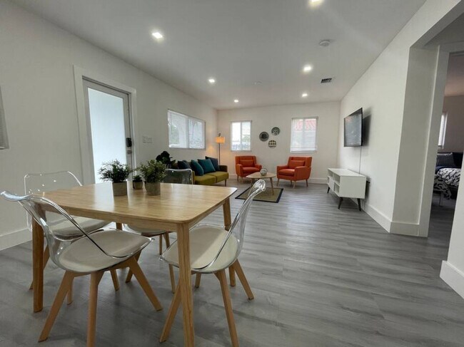 2802 SW 21st St unit ID1056552P, Miami, FL 33145 - photo 5