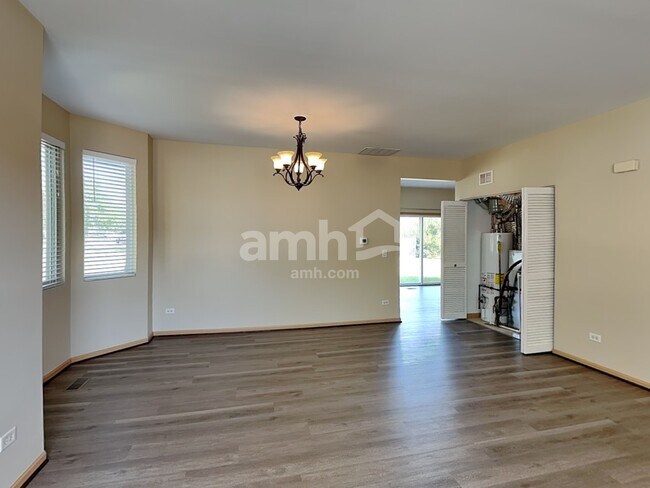 25222 Declaration Dr, Plainfield, IL 60544 - photo 5