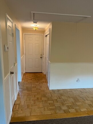 80 Greenwood Ct Unit 80 Greenwood Apartment, Manchester, NH 03109