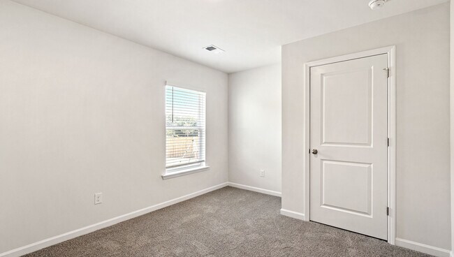 2243 Springview Ct, Boiling Springs, SC 29316 - photo 6