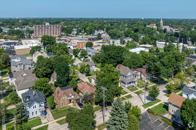 Downtown Appleton is a walkable and drivable neighborhood.