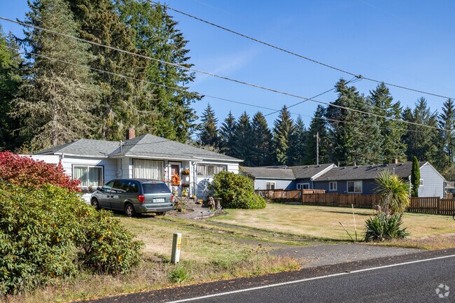 Rows of ranch and craftsman style homes line the streets of Svensen.
