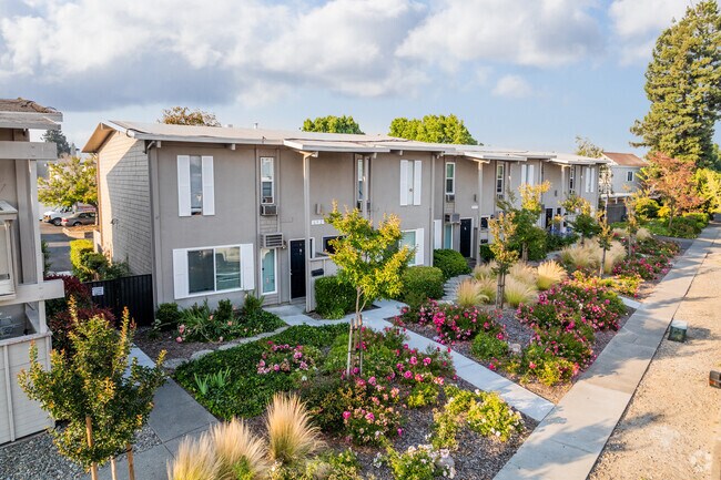 Silverado Resort has stunning condos with great landscaping in Napa.
