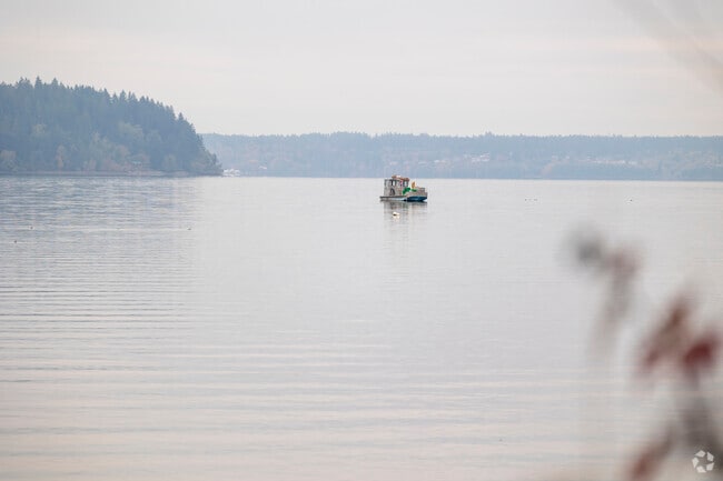 Tugboat waiting to work off the coast of Longbranch.