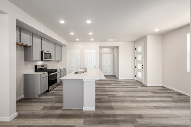 2869 E 103rd Dr, Thornton, CO 80229 - photo 6