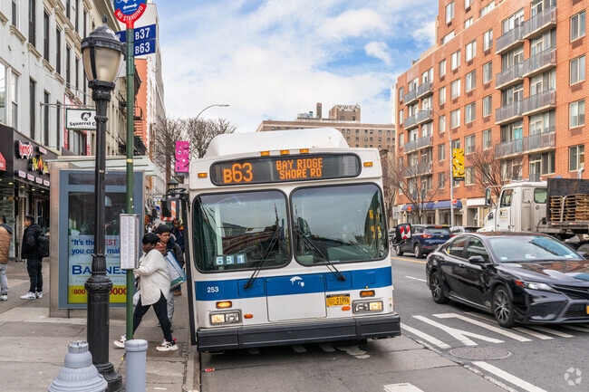 Boerum Hill commuters have access to many bus routes to get around Brooklyn.