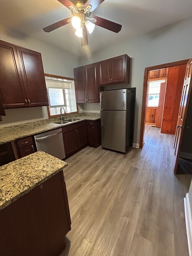 3530 N Elston Ave unit 1, Chicago, IL 60618 - photo 4