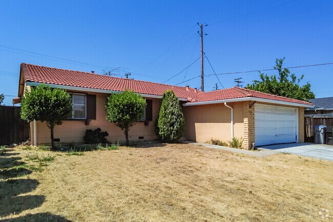 The lawns in the Stonegate neighborhood are well-maintained.