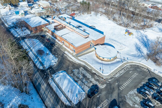 The Northwest Elementary School is part of the Rutland Public Schools and serves the nearby neighborhoods in Rutland, VT.