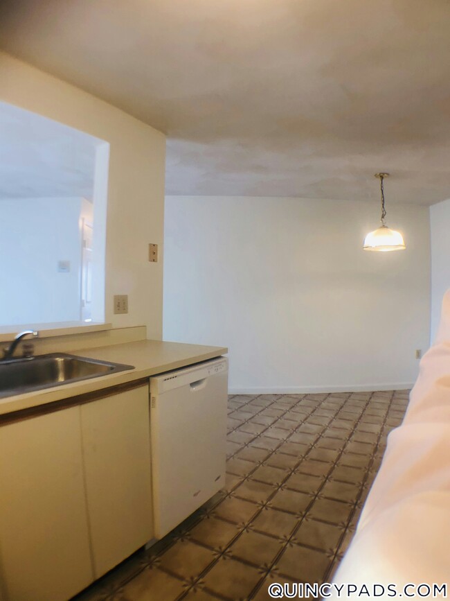 410 Washington St Unit 52, Quincy, MA 02169