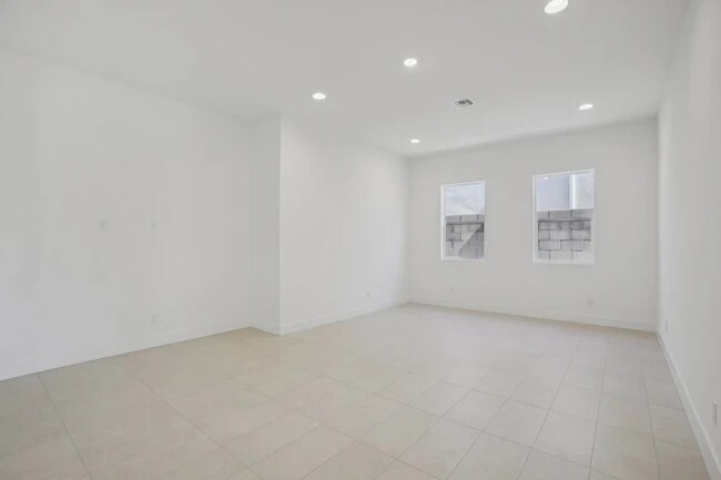 10315 E Utah Ave, Mesa, AZ 85212 - photo 4