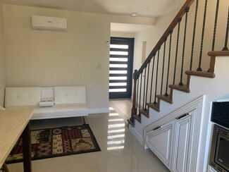 22970 Crespi St, Los Angeles, CA 91364