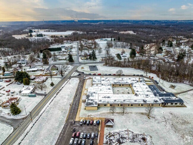 Fairview Elementary School receives an overall B grade from niche.com.