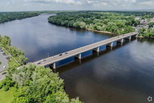 Windsor Locks Bridge is a crossing for Route 140 over the CT River and was completed in 1992.