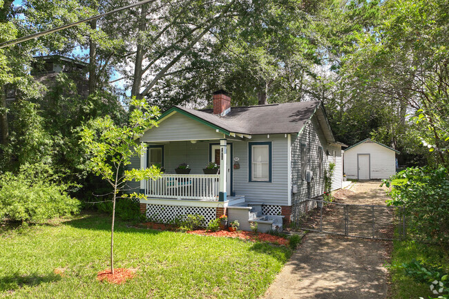 Another popular architectural build-style of West Midtown, includes cozy Bungalows.