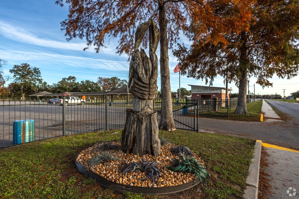 Neighborhood_Breaux Bridge_Final_121923