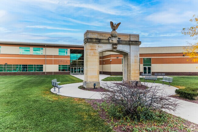 Teenagers living in the Hubbard area can further their education at the Hubbard High School.