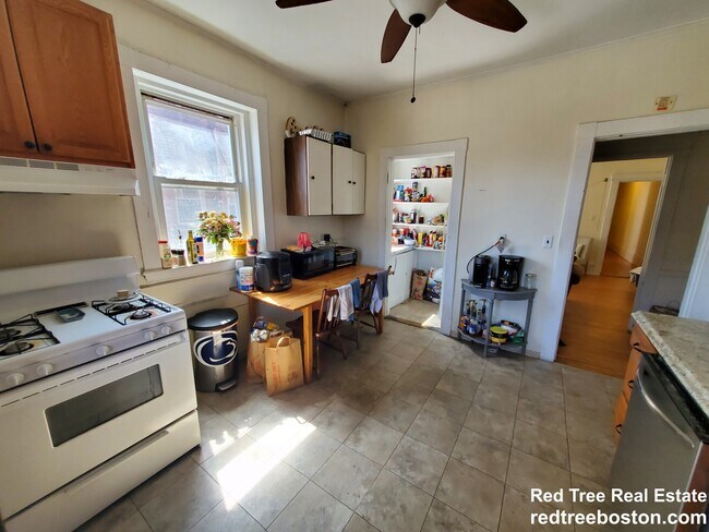 12 Royce Rd unit 2, Allston, MA 02134 - photo 6