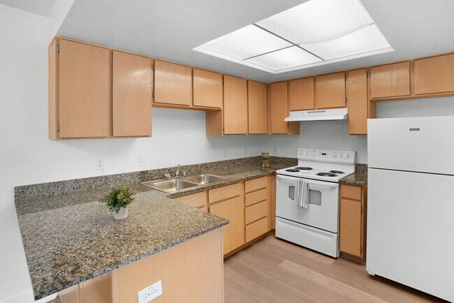 Clinton Towne Center Apartments, Clinton, UT 84015 - photo 5