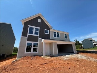 24 Warrior Ct, Hoschton, GA 30548