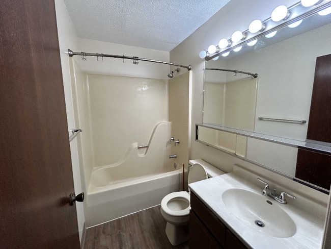 624 Cumberland Dr unit 624, Celina, OH 45822 - photo 6