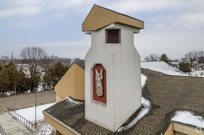 Blessed Trinity Catholic School in Dane is faith-based educational instituation.