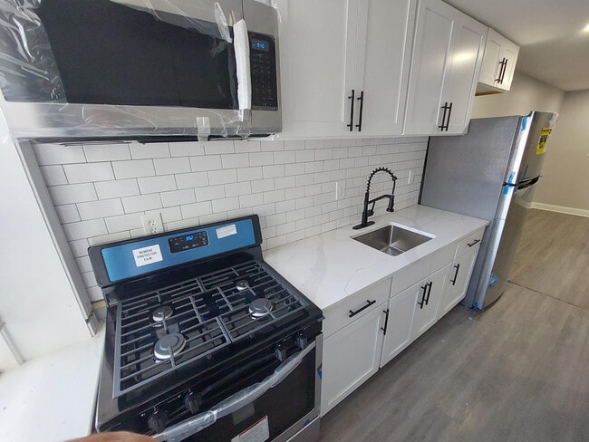 32 S Wycombe Ave, Lansdowne, PA 19050 - photo 2