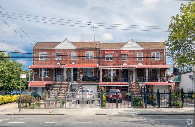 Row houses represent the majority of the community in Williamsbridge.