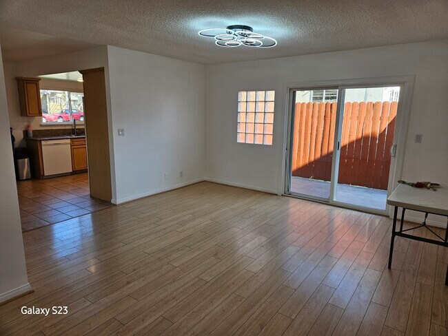 1344 E Windsor Rd unit A/front unit, Glendale, CA 91205 - photo 6