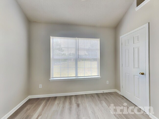 805 Marcus Ln, Hampton, GA 30228 - photo 5