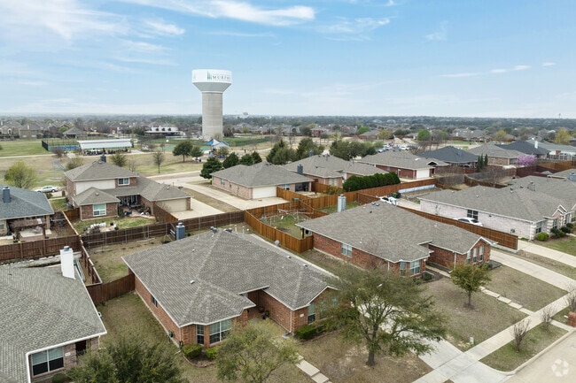 Master planned neighborhoods make up most of the Murphy area.