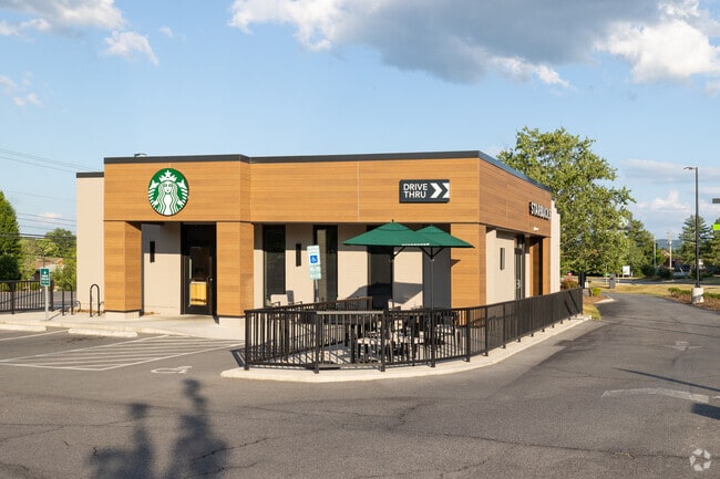 The omnipresent Starbucks lies on the southern edge of Greater Deyerle on Electric Road.