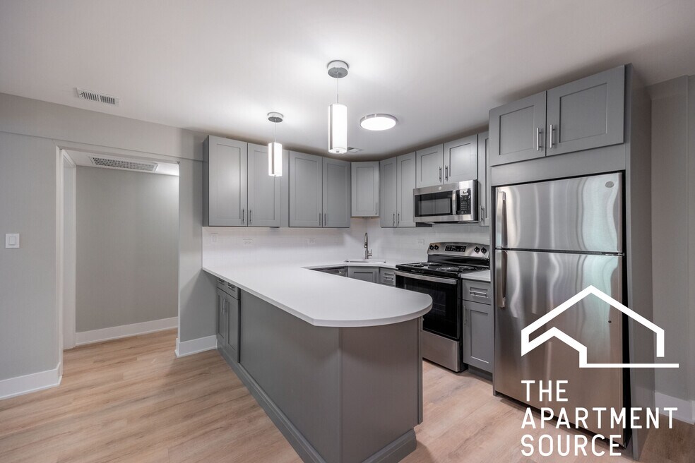 1220 N La Salle Dr unit K3, Chicago, IL 60610 - photo 1