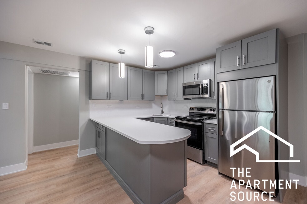 1220 N La Salle Dr unit K4, Chicago, IL 60610 - photo 1