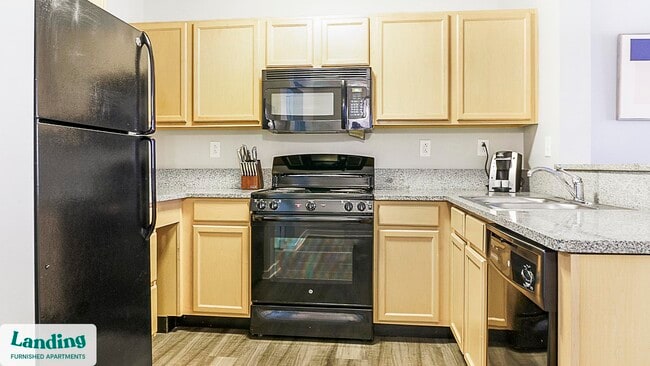 335 W 9th St unit 431, Indianapolis, IN 46202 - photo 3