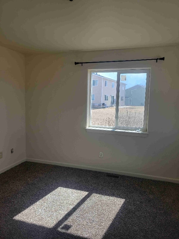 826 Knife River Dr Unit 826 Knife River Dr., Stanley, ND 58784