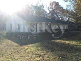 5800 Old Meadow Rd, Charlotte, NC 28227