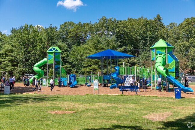 Pine Park in Lakewood has sports courts, playgrounds, and a golf course.