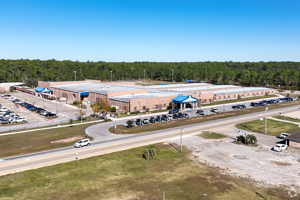 Ocean Springs Middle School has an A grade from Niche.